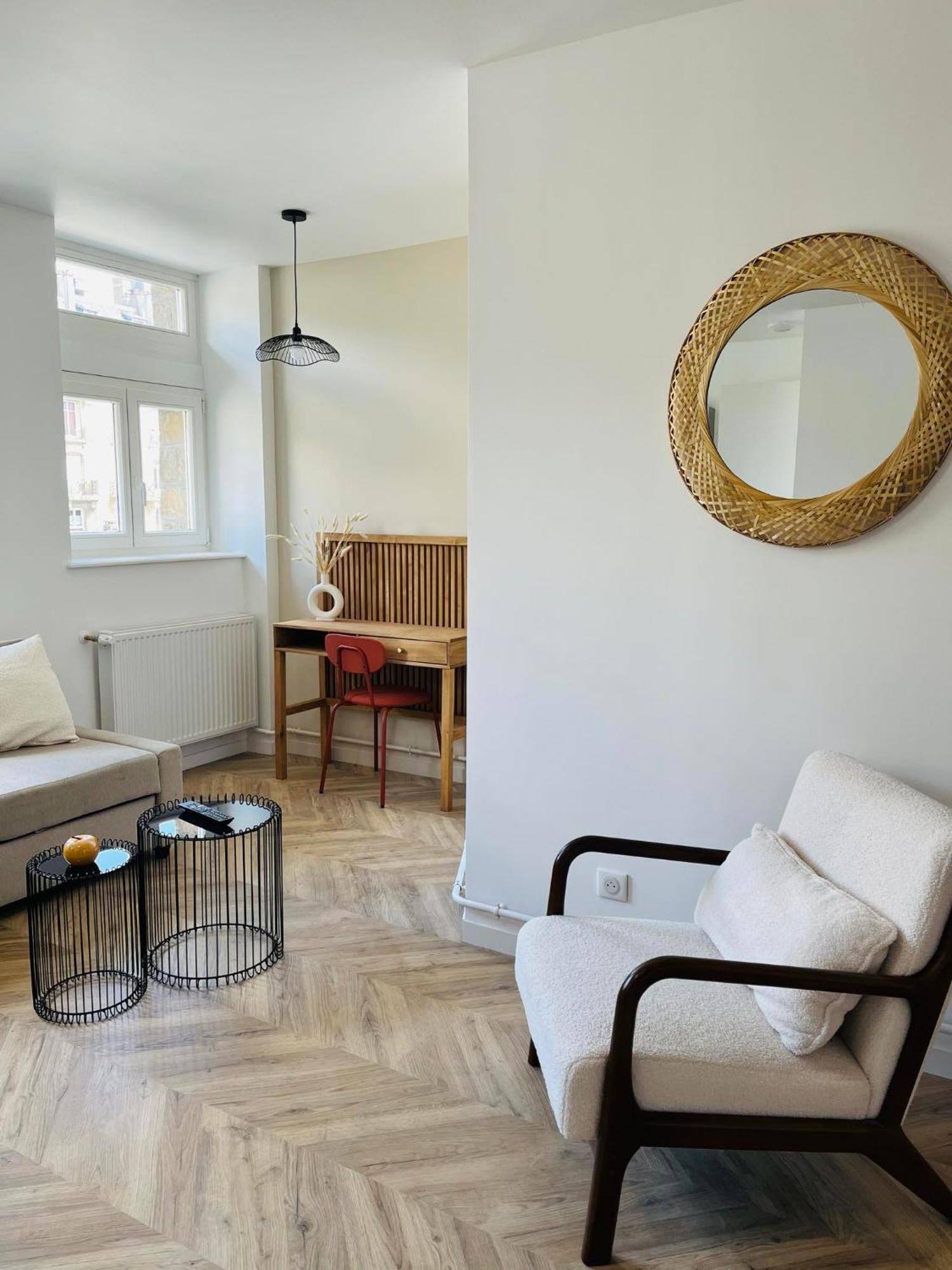 Appartement Cosy & Moderne 6 Personnes Centre Charleville-Mezieres - Ardennes Exterior foto